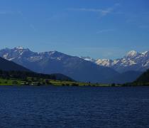 Mountain panorama on the Haidersee